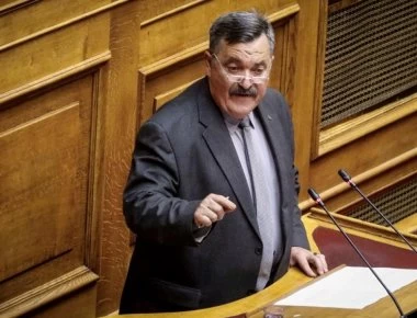 Χρ.Παππάς: «Πολιτικά παζάρια ΣΥΡΙΖΑ-ΝΔ έκαναν κουρελόχαρτο το Σύνταγμα!» (βίντεο)